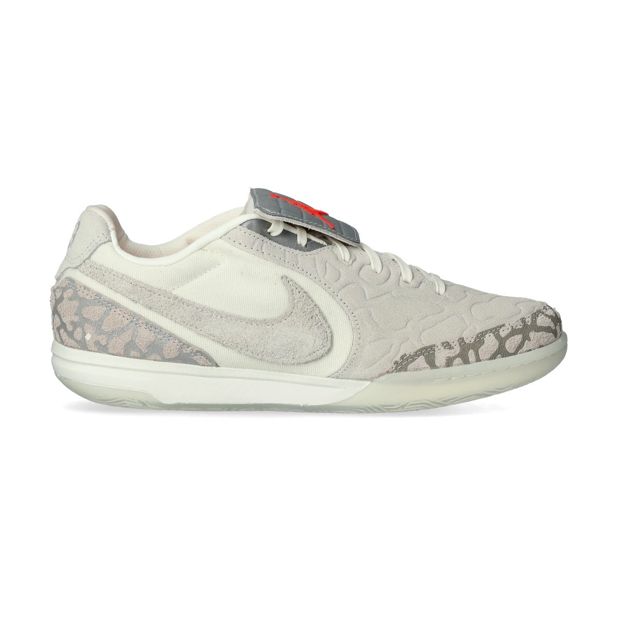 Sapatilha futsal Nike Tiempo Street Gato x Jordan