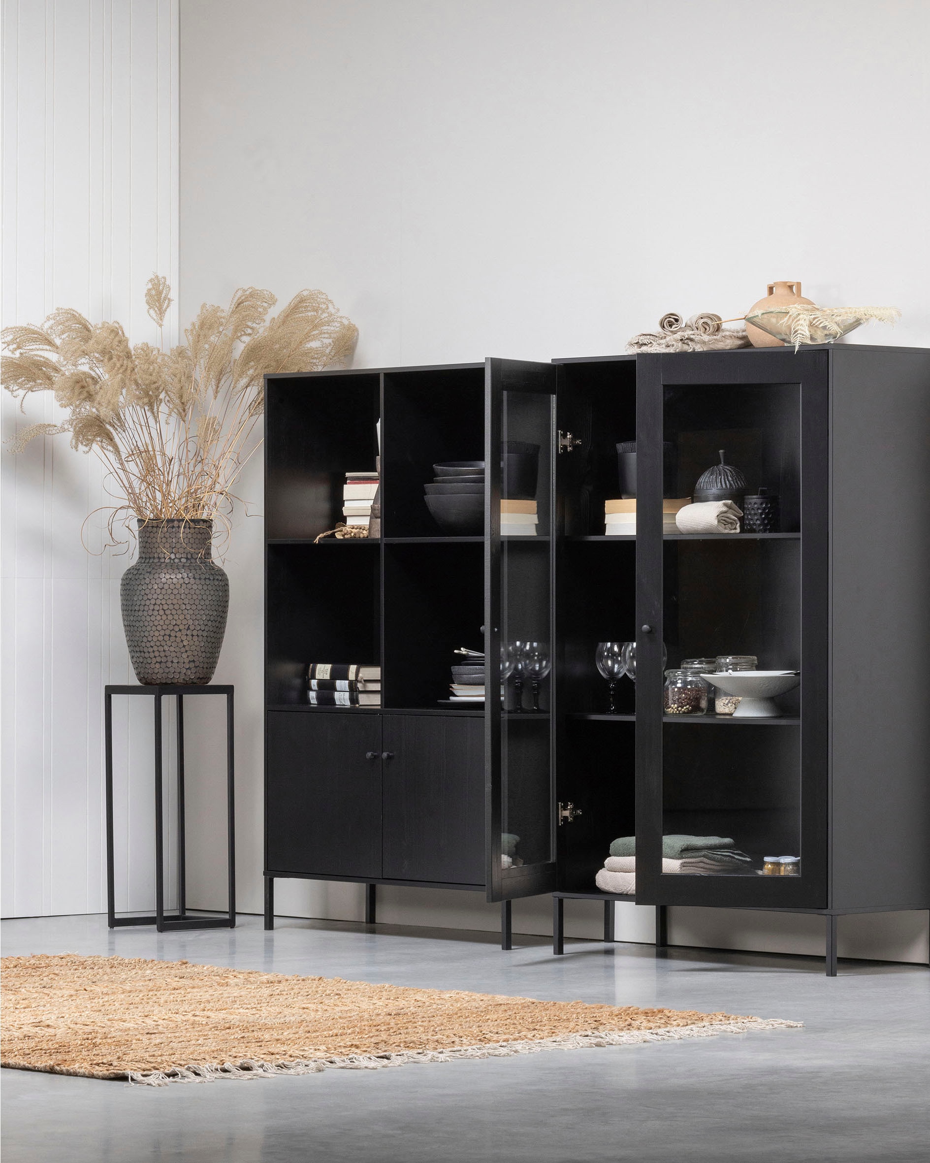 WOOOD Vitrine »Xam« aus Kiefernholz, Breite 100 cm