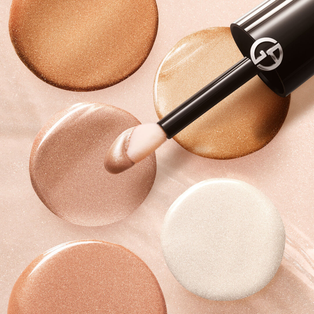Giorgio Armani Luminous Silk Acqua Highlighter