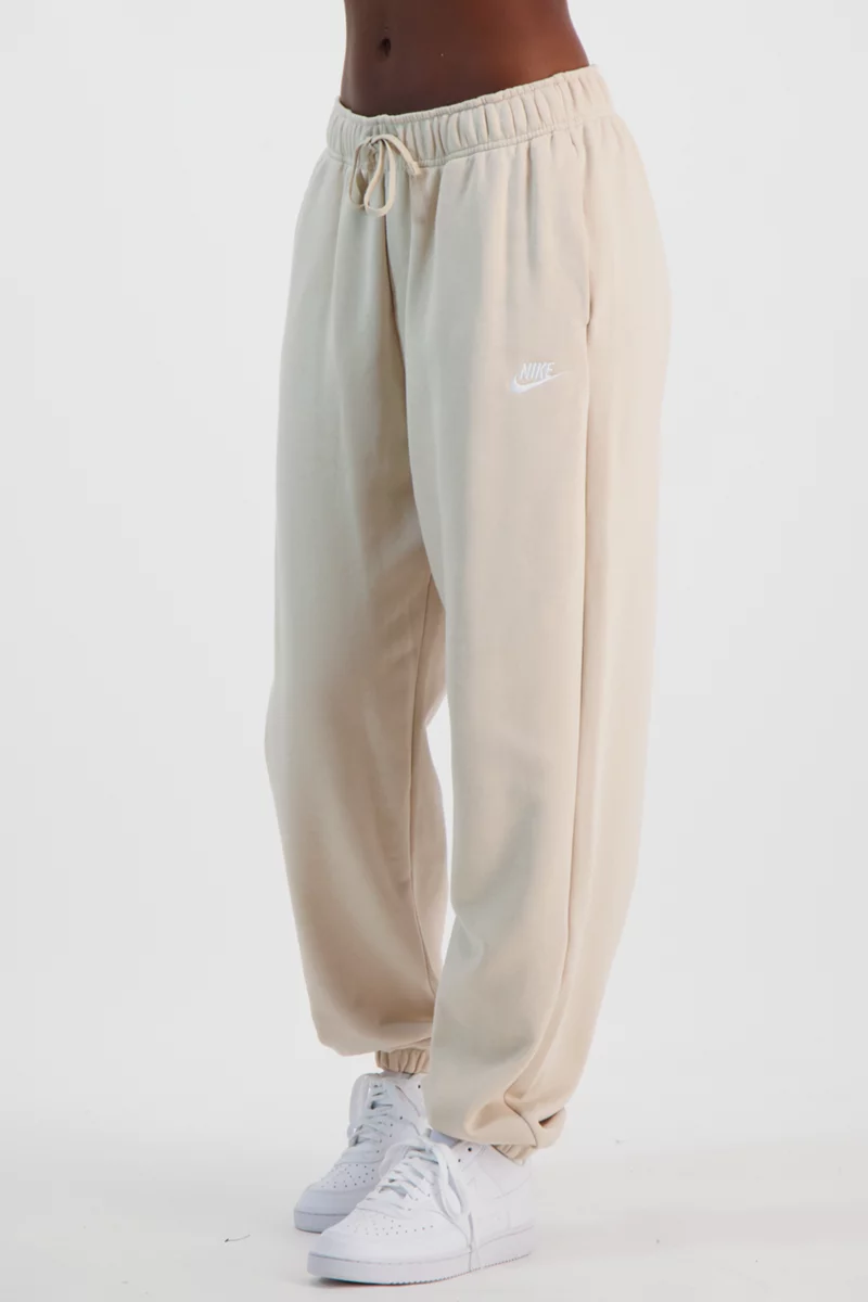 Nike Sportswear Club Fleece Oversized Damen Trainerhose