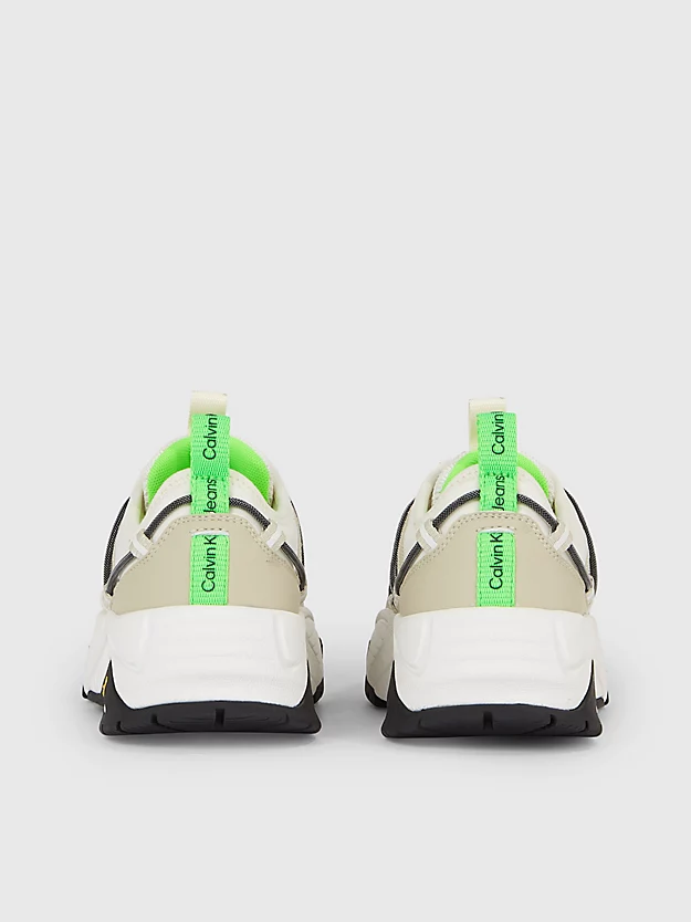 Tênis robusto Vibram®