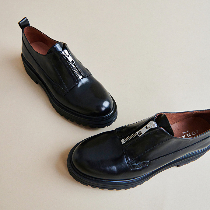 Derbies à fermetures éclairs et semelles crantées  en cuir noir