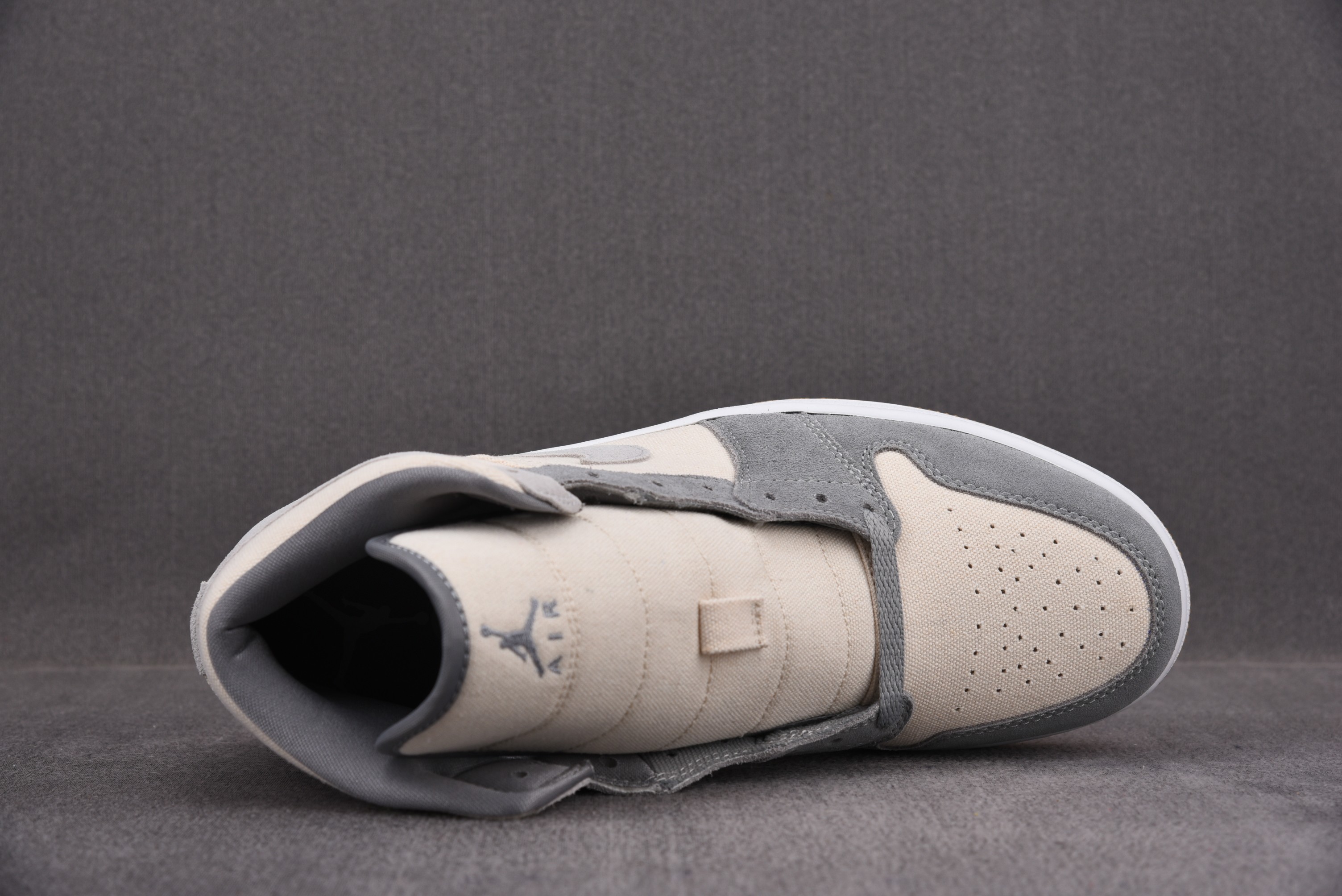 Jordan 1 Mid SE Coconut Milk Particle Grey