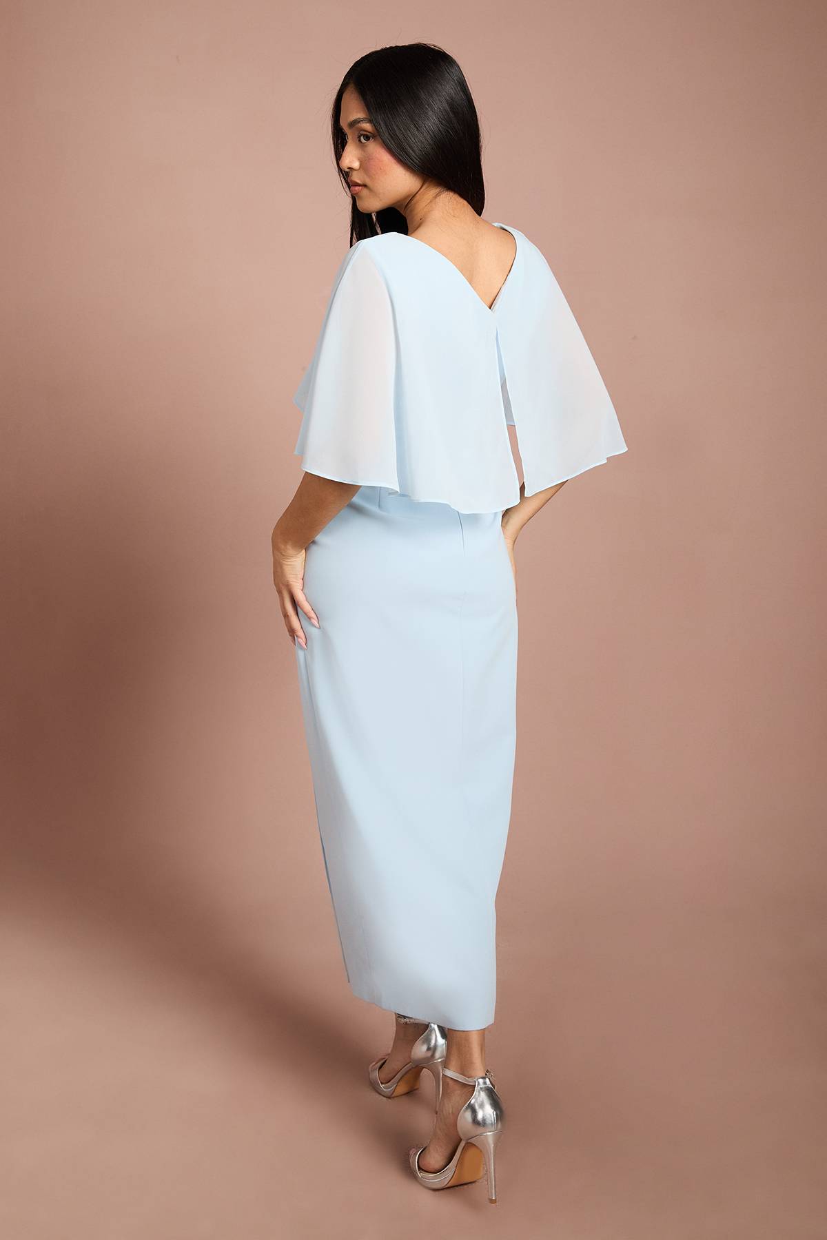 Coast Robe Crayon Petite Avec Cape En Mousseline