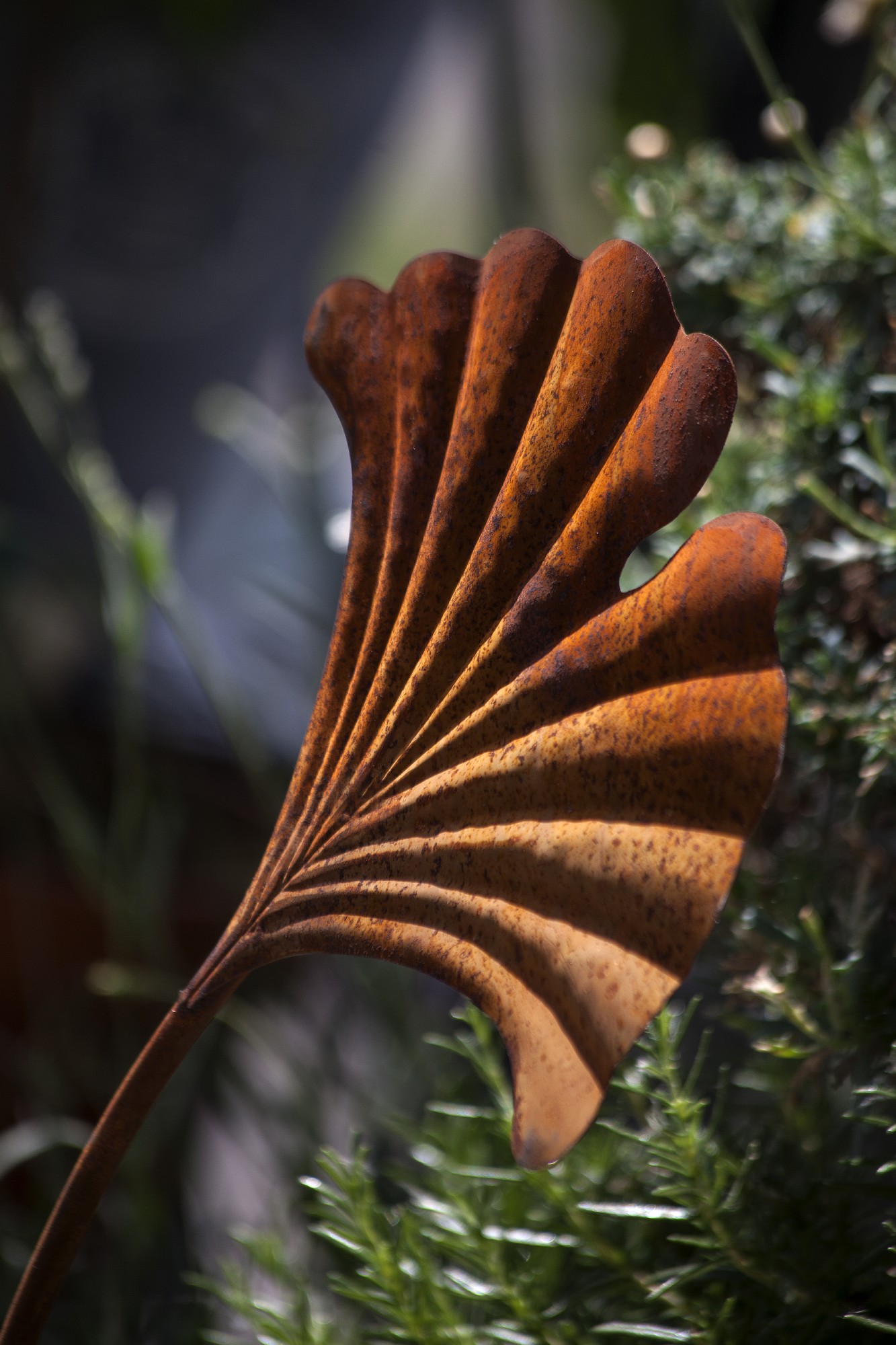 Gartenstecker 'Gingko', braun, T 0,5 cm, B 23,5 cm, H 84 cm günstig bestellen