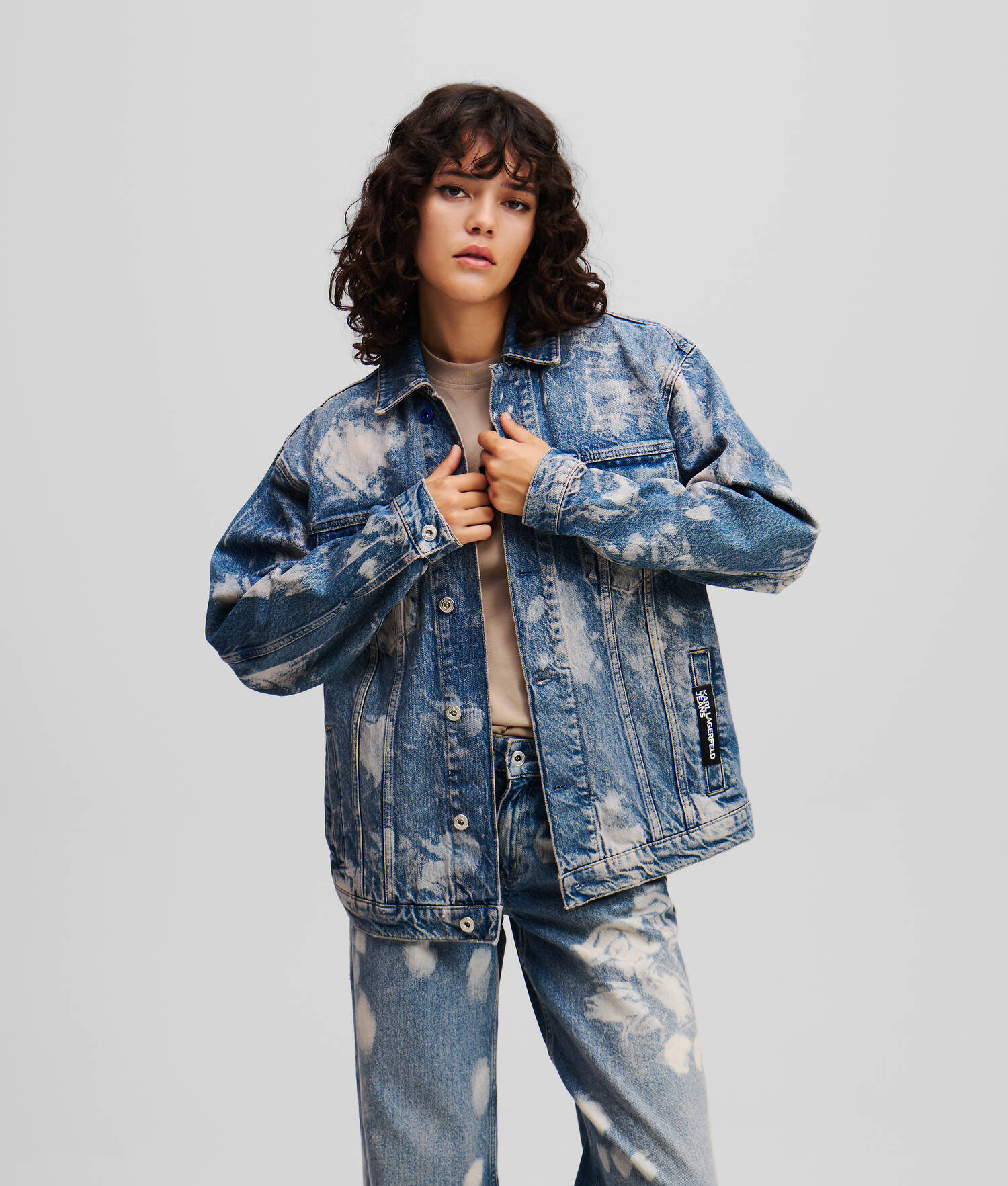 VESTE EN JEAN DÉCONTRACTÉE EFFET DÉLAVÉ - Denim blanchi