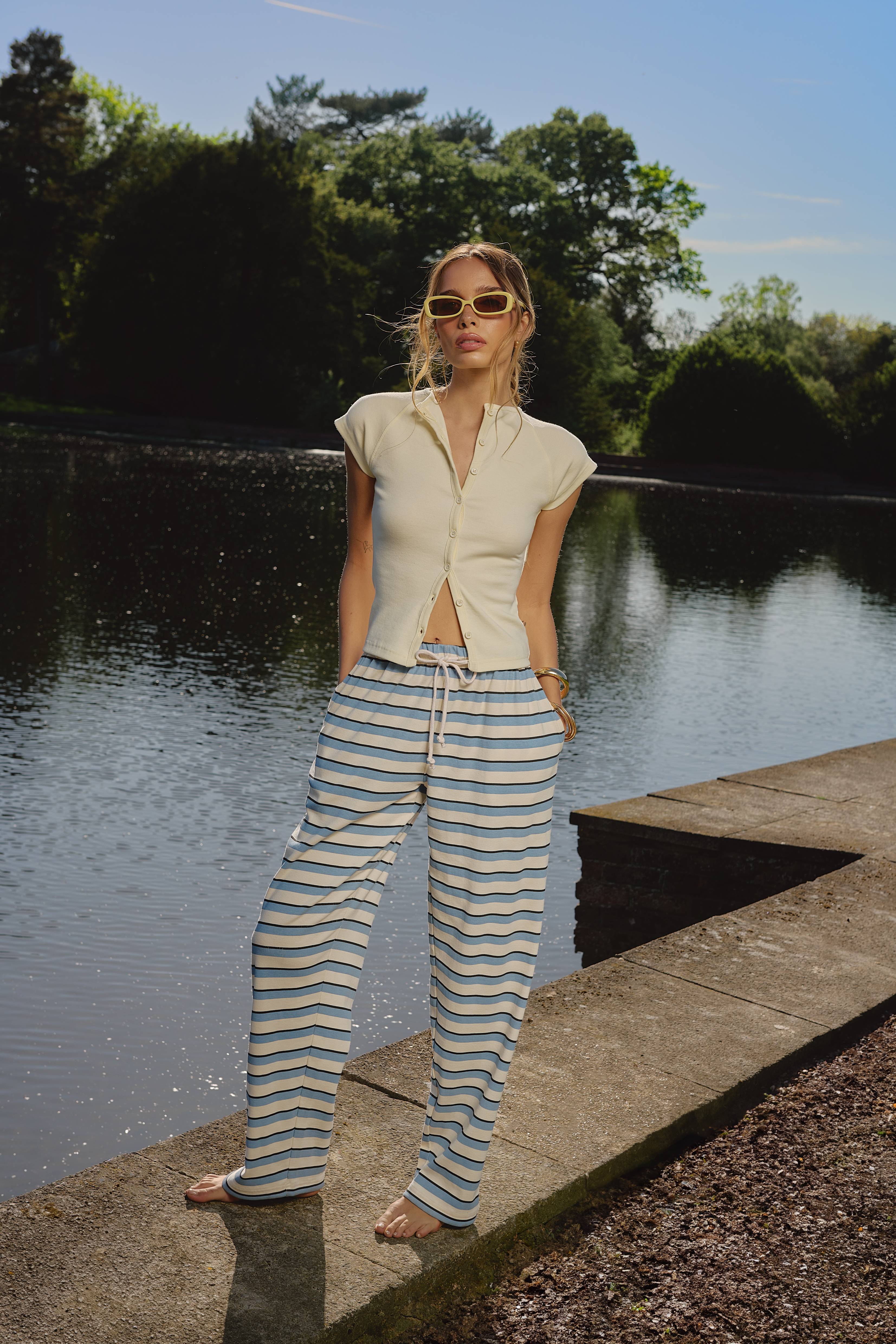 boohoo Pantalon à cordon de serrage en côtes rayées