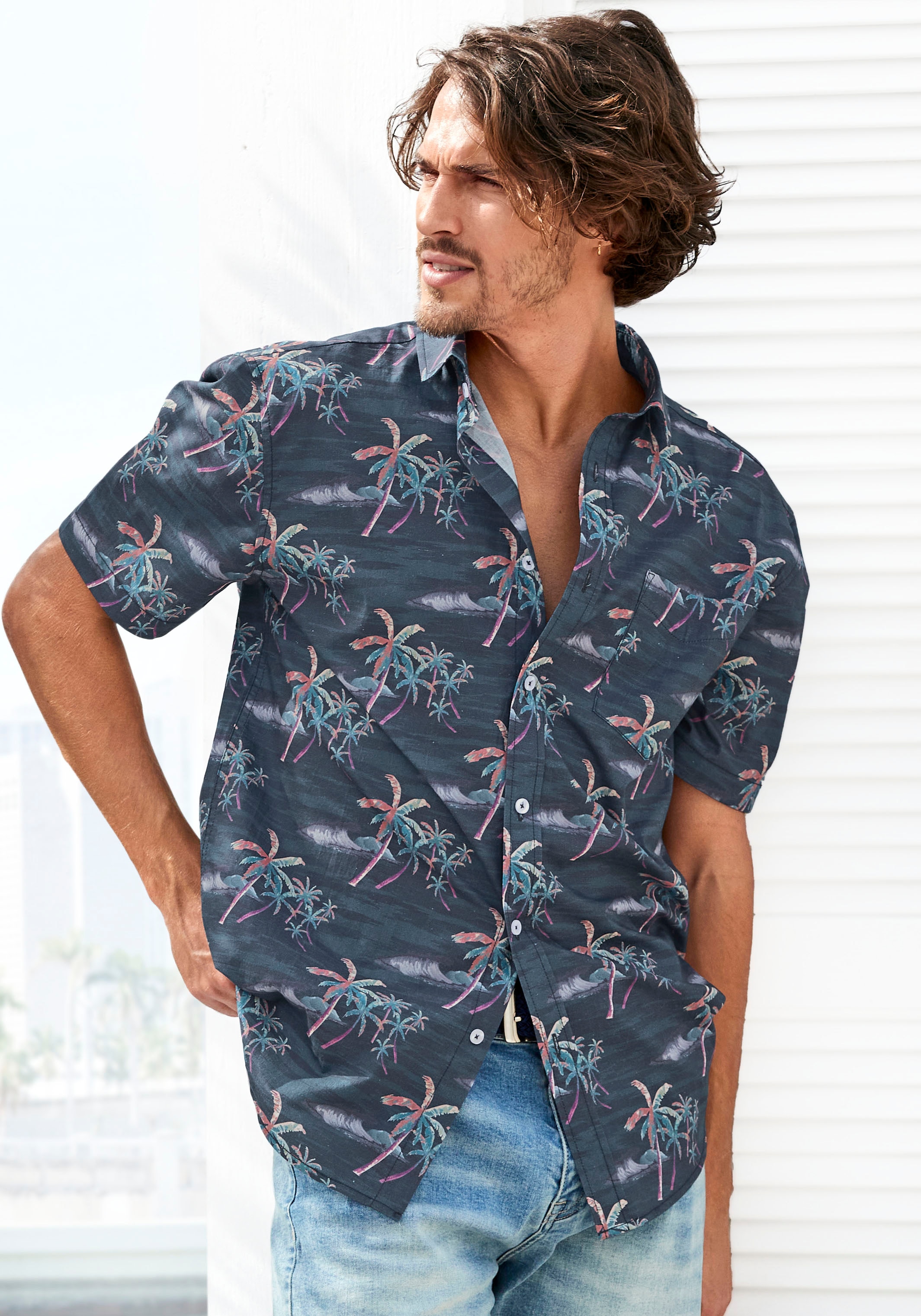 Beachtime Hawaiihemd »Regular fit«, , Kurzarm, Freizeithemd mit Palmenprint, reine Baumwolle