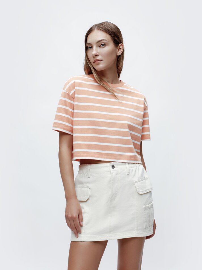 Camiseta cropped de manga curta - Branca/laranja