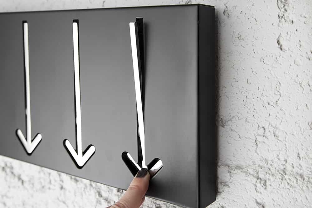 Moderne Design Wandgarderobe ARROW 30cm schwarz mit 3 Haken