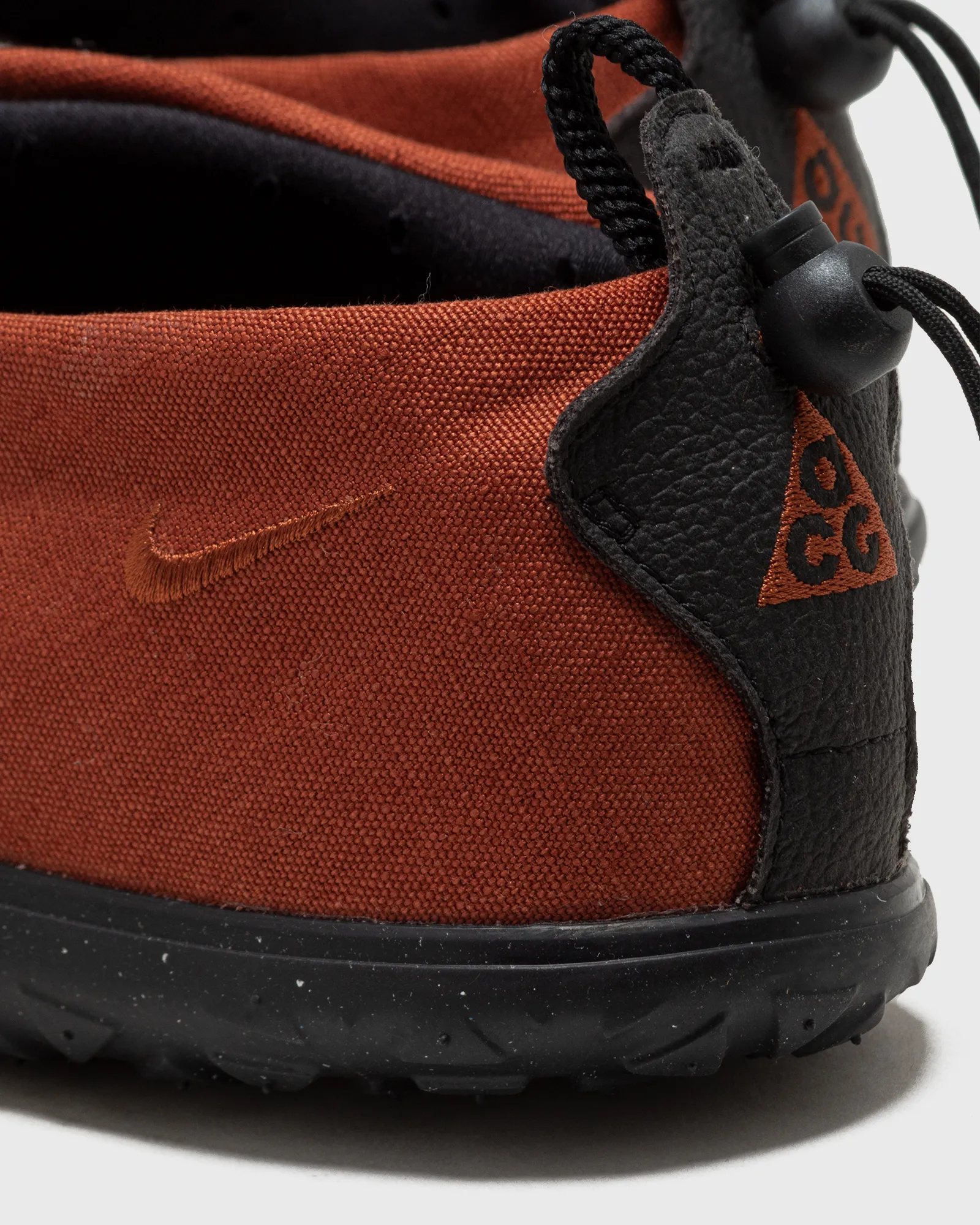 Nike ACG MOC