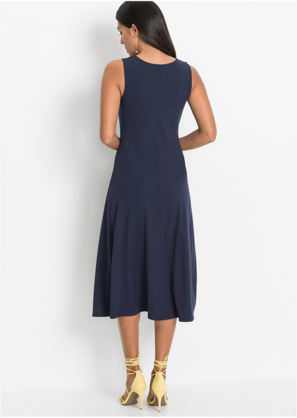 Robe estivale à boutons