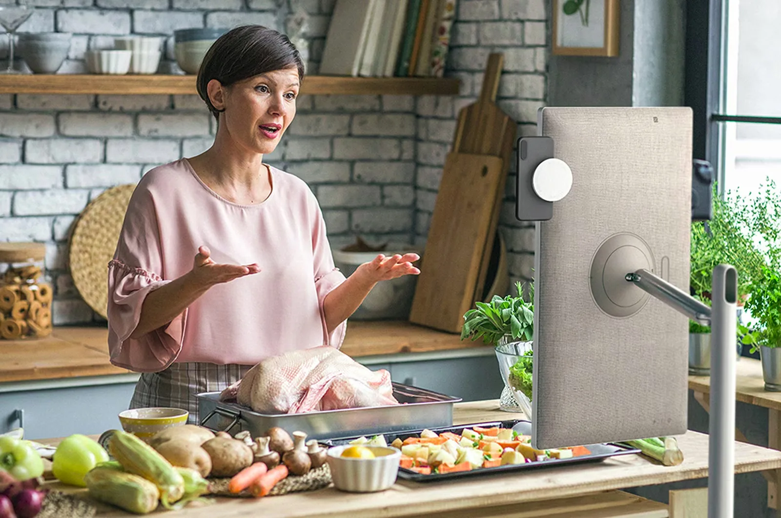 LG StandbyME (27ART10) Lifestyle TV