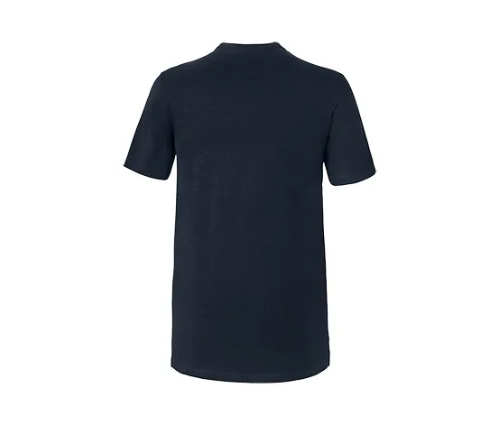2 T-Shirts