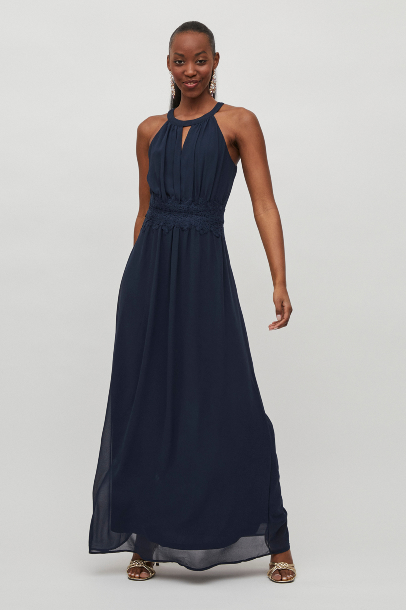 Vestido longo com decote halter
