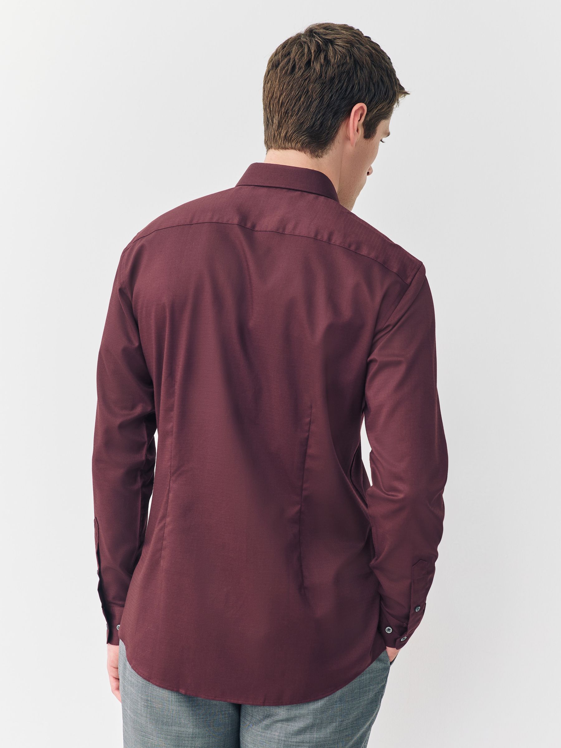 Rood - Slim Fit - Onderhoudsvriendelijk, getextureerd, slim fit overhemd met enkele manchet