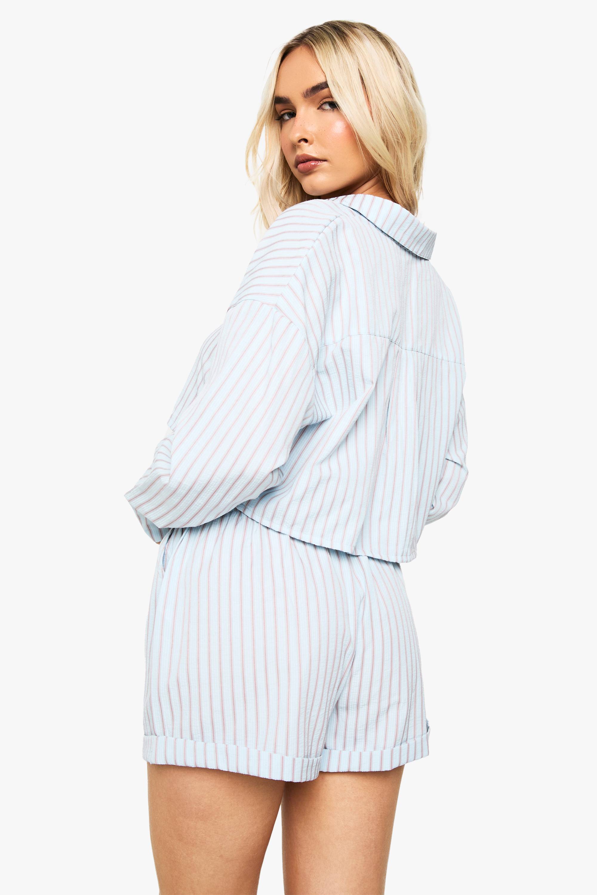 boohoo Chemise crop à rayures en seersucker