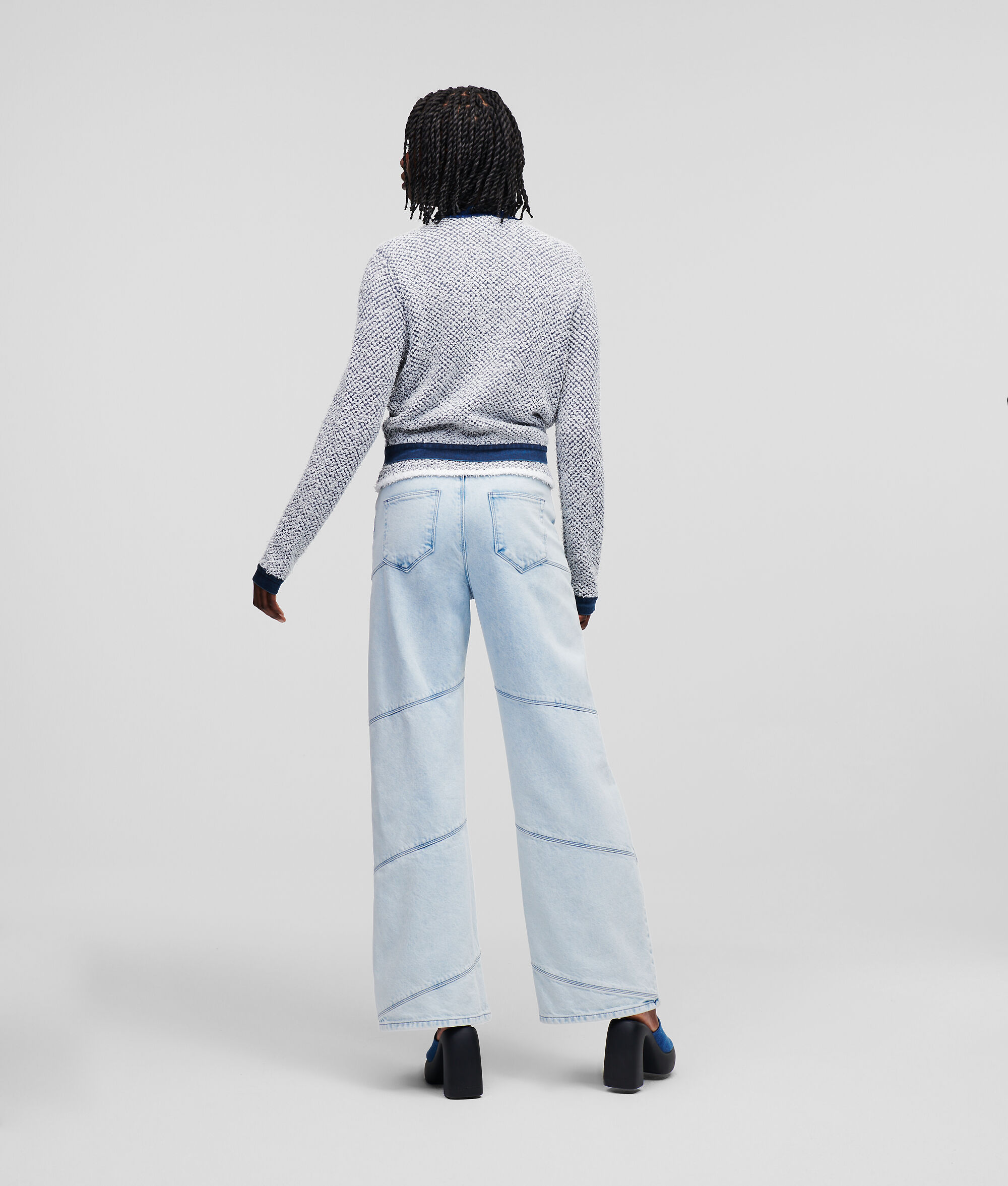 CARDIGAN EN TRICOT ET JEAN