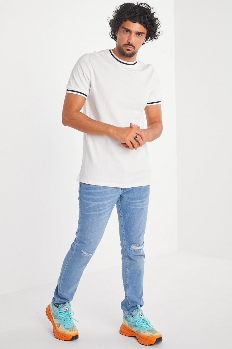 T-shirt blanc col rond à bandes noires