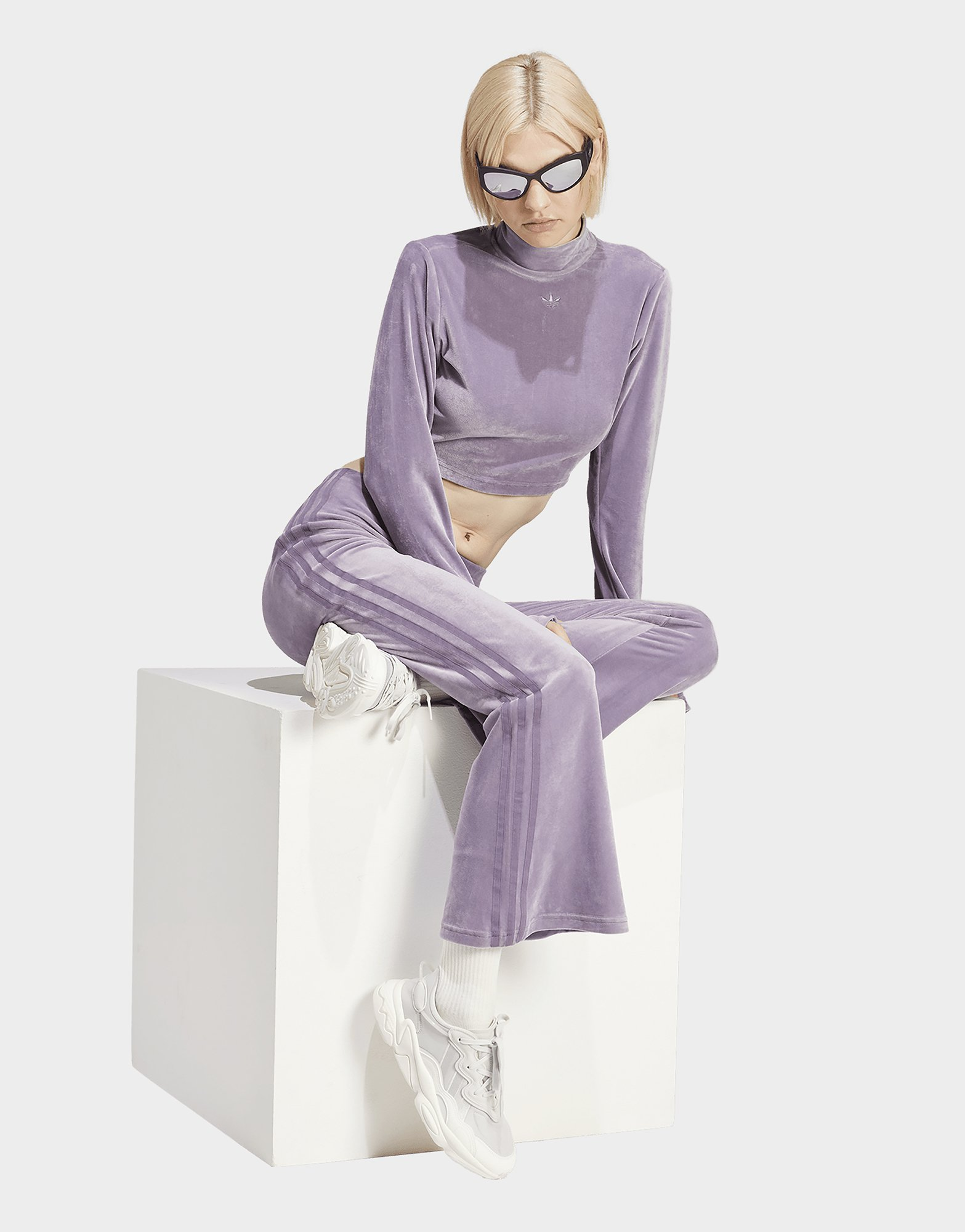 adidas Originals Pantalon évasé velours froissé