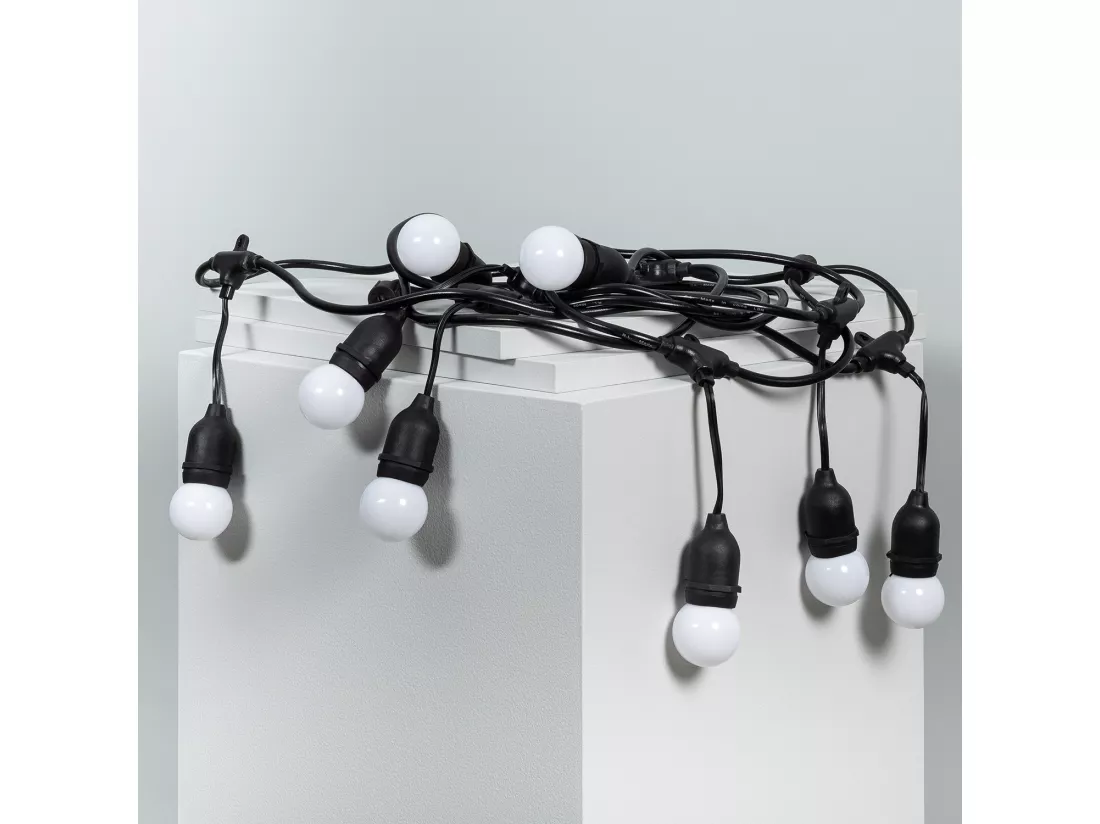 Kit Guirlande Waterproof 5.5m Noire + 8 Ampoules LED E27 G45 3W de Couleurs Rouge