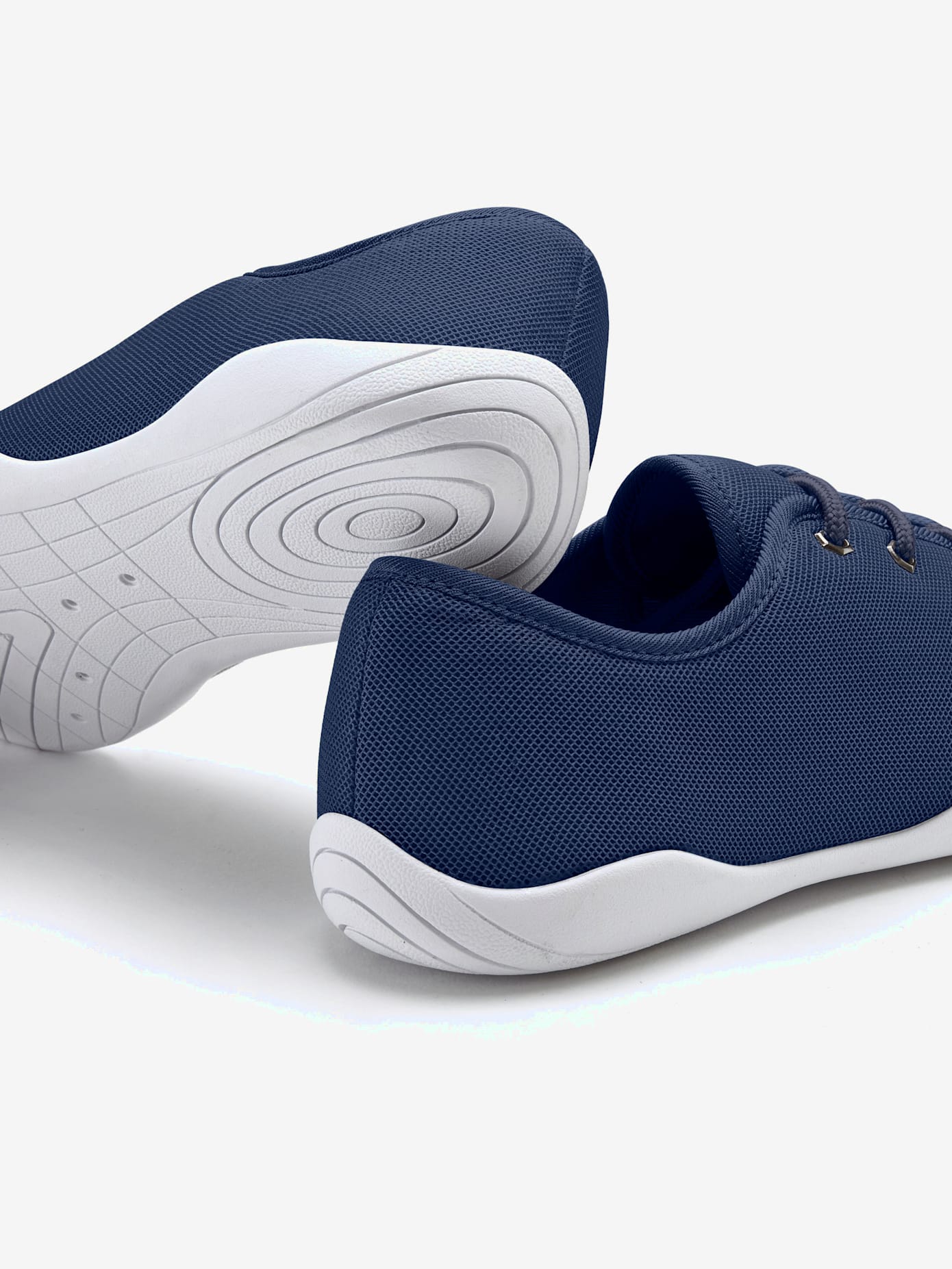 Baskets semelle ultra-plate pour une sensation « pieds nus »