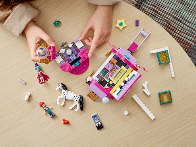 LEGO Magische caravan (41688)