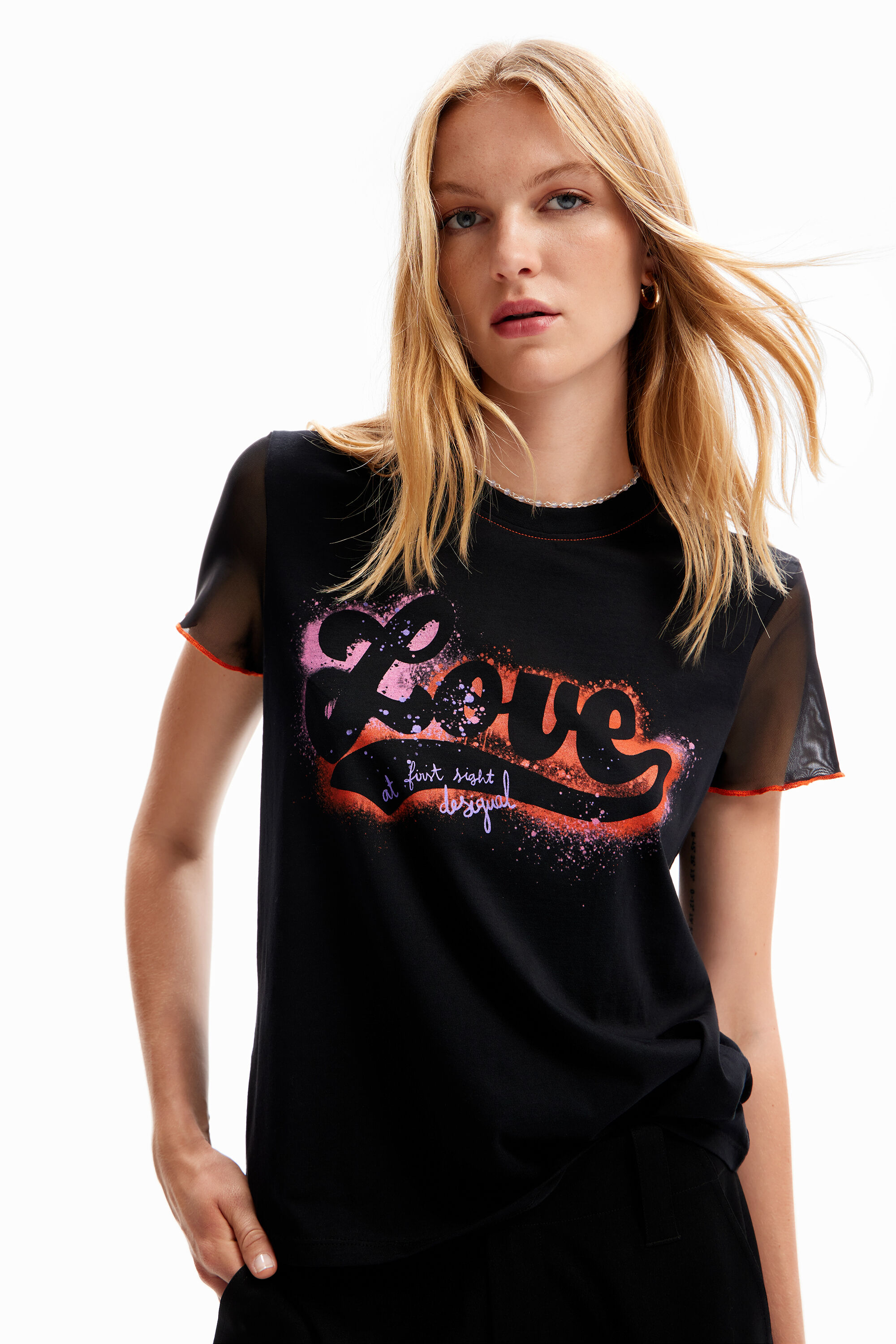 T-shirt graffiti Love