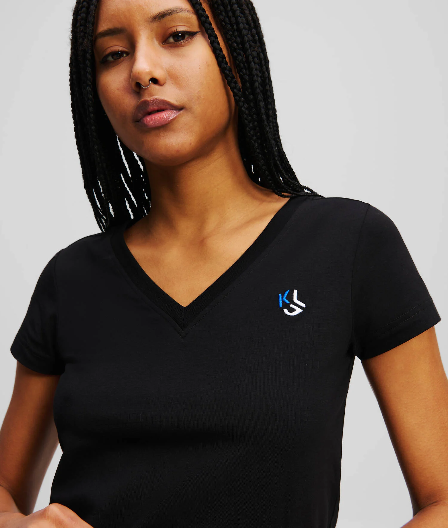 T-SHIRT AJUSTÉ À COL EN V - Noir
