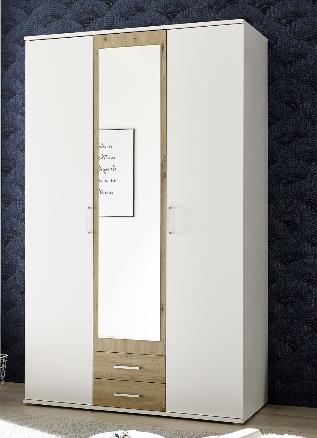 Moderner Kleiderschrank auf Wunsch mit Aufbau-Service