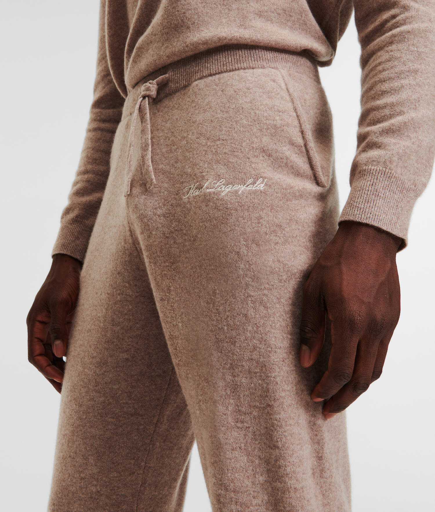 PANTALON DE JOGGING EN CACHEMIRE HOTEL KARL