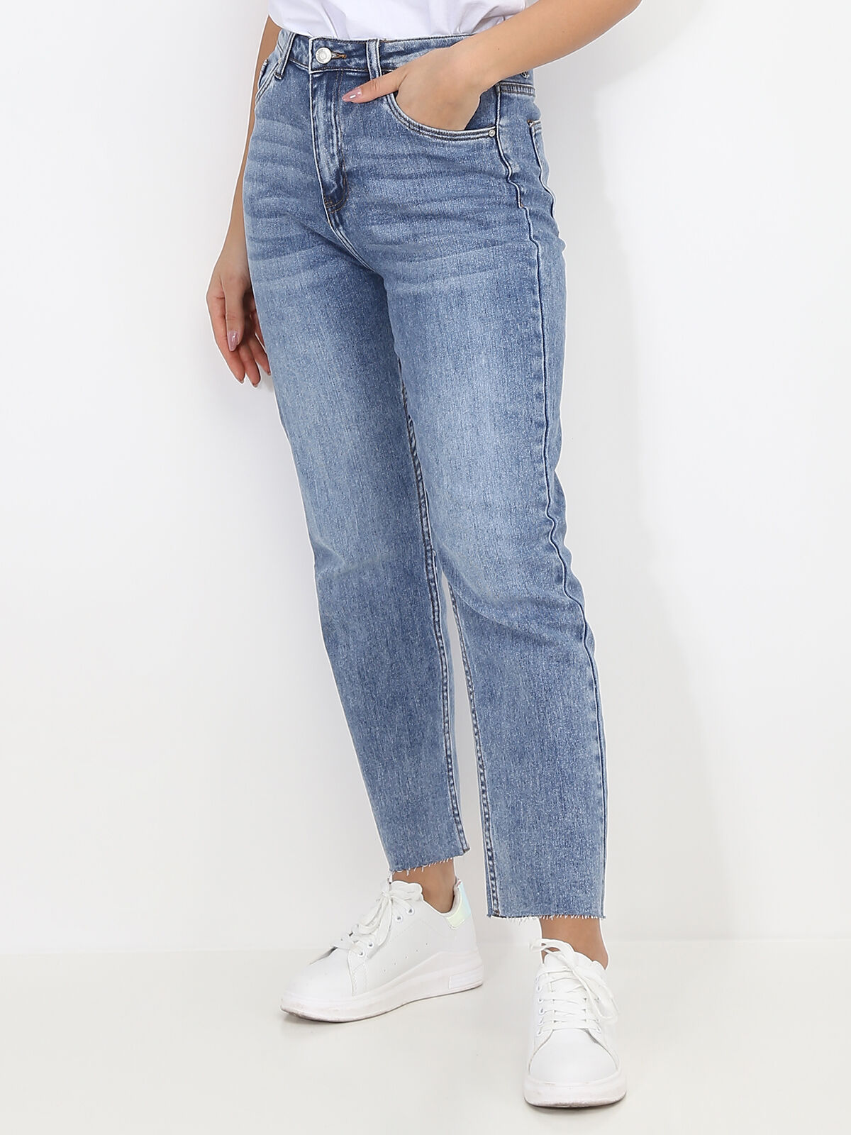 Jeans droit délavé à bords effilochés- Bleu clair