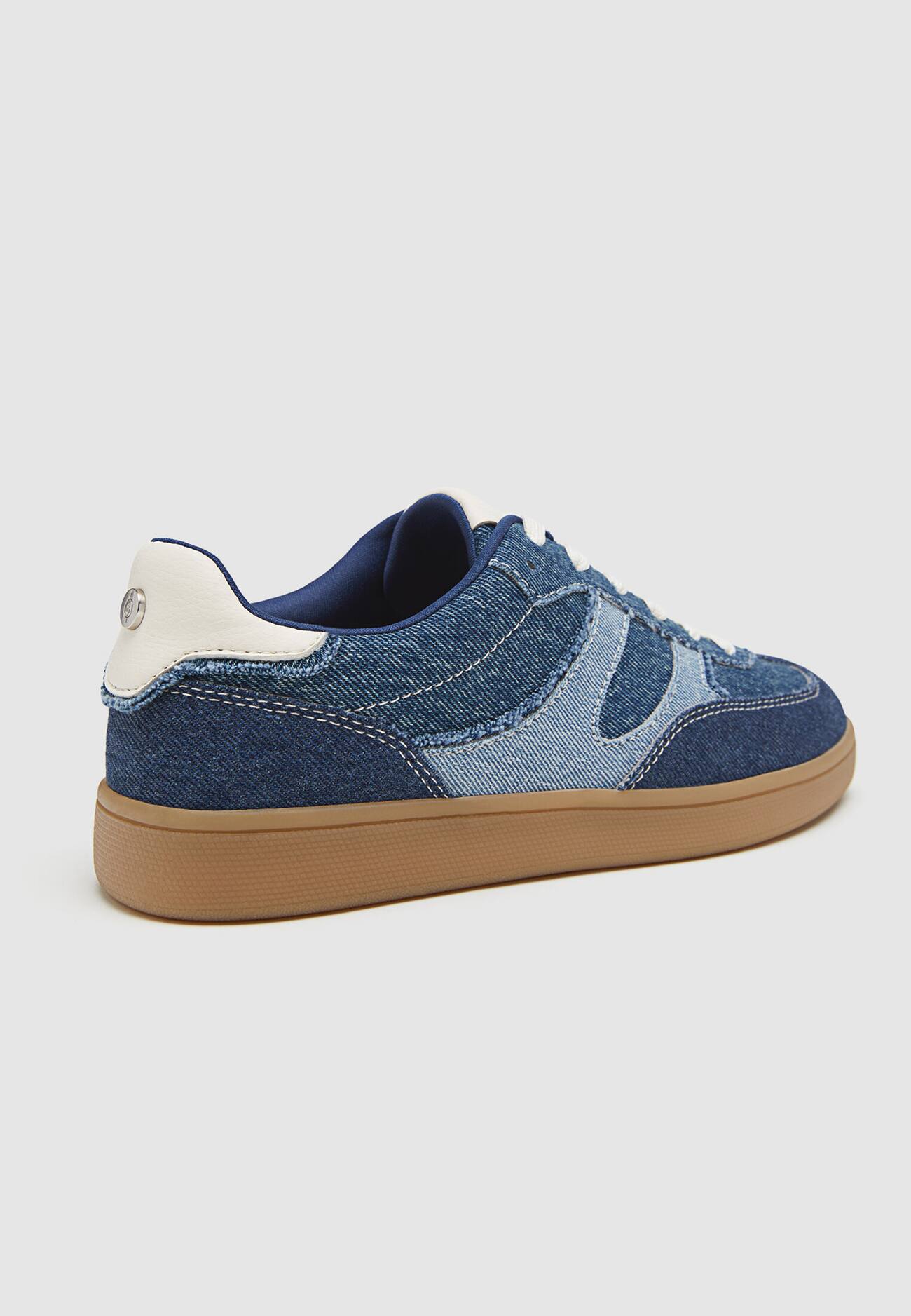 Tênis casuais retrô em jeans