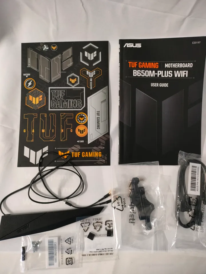 [OUTLET] - ASUS TUF Gaming B650M-Plus WIFI - Bundkort - micro ATX - Socket AM5 - AMD B650 Chipset - USB-C 3.2 Gen 2x2, USB 3.1 Gen 2, USB 3.2 Gen 2, USB-C 3.2 Gen 1 - 2.5 Gigabit LAN, Bluetooth - onboard grafik (CPU påkrævet) - HD Audio (8-kanaler)