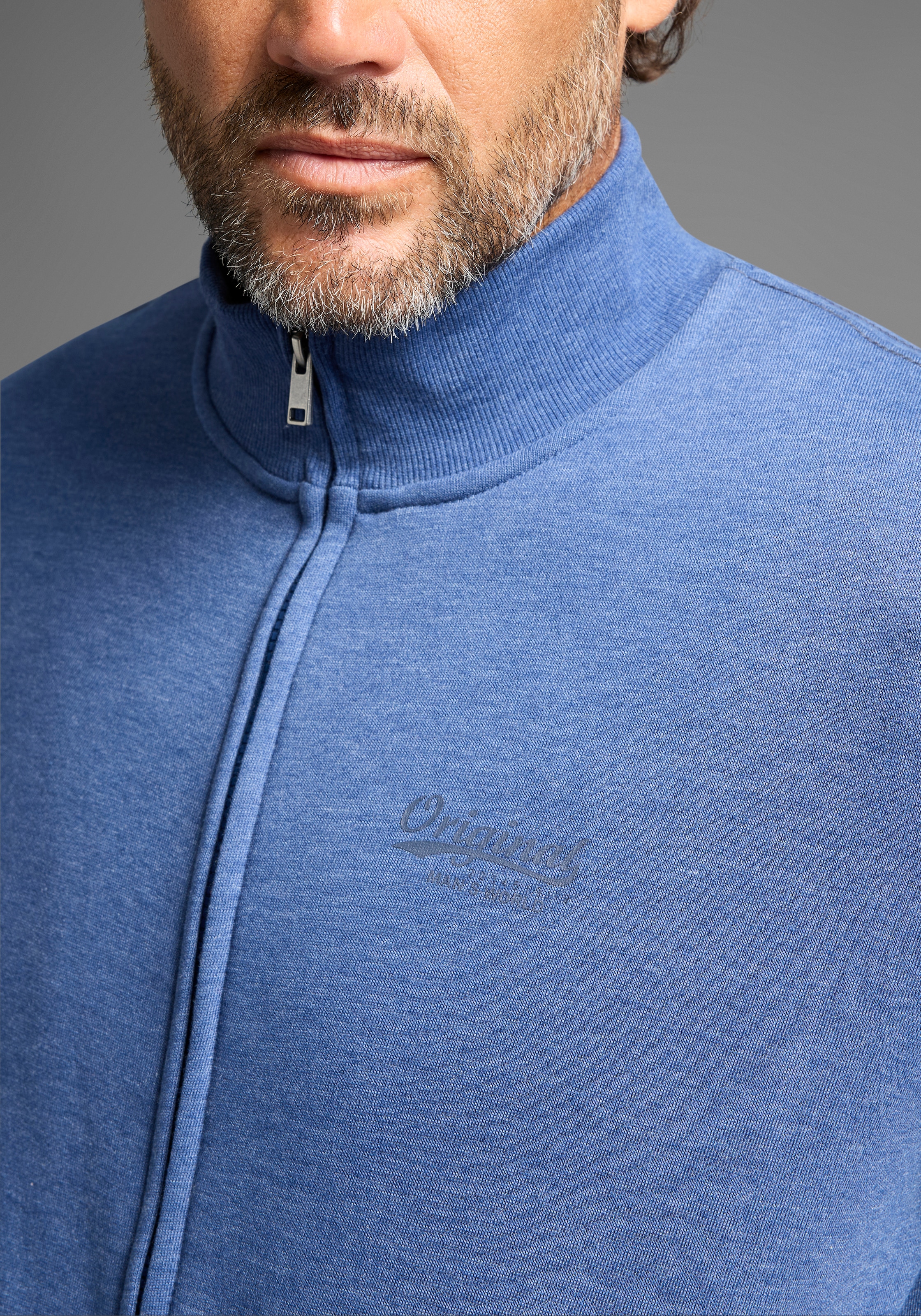 Man's World Sweatjacke , Stehkragen und dezentem Logodruck