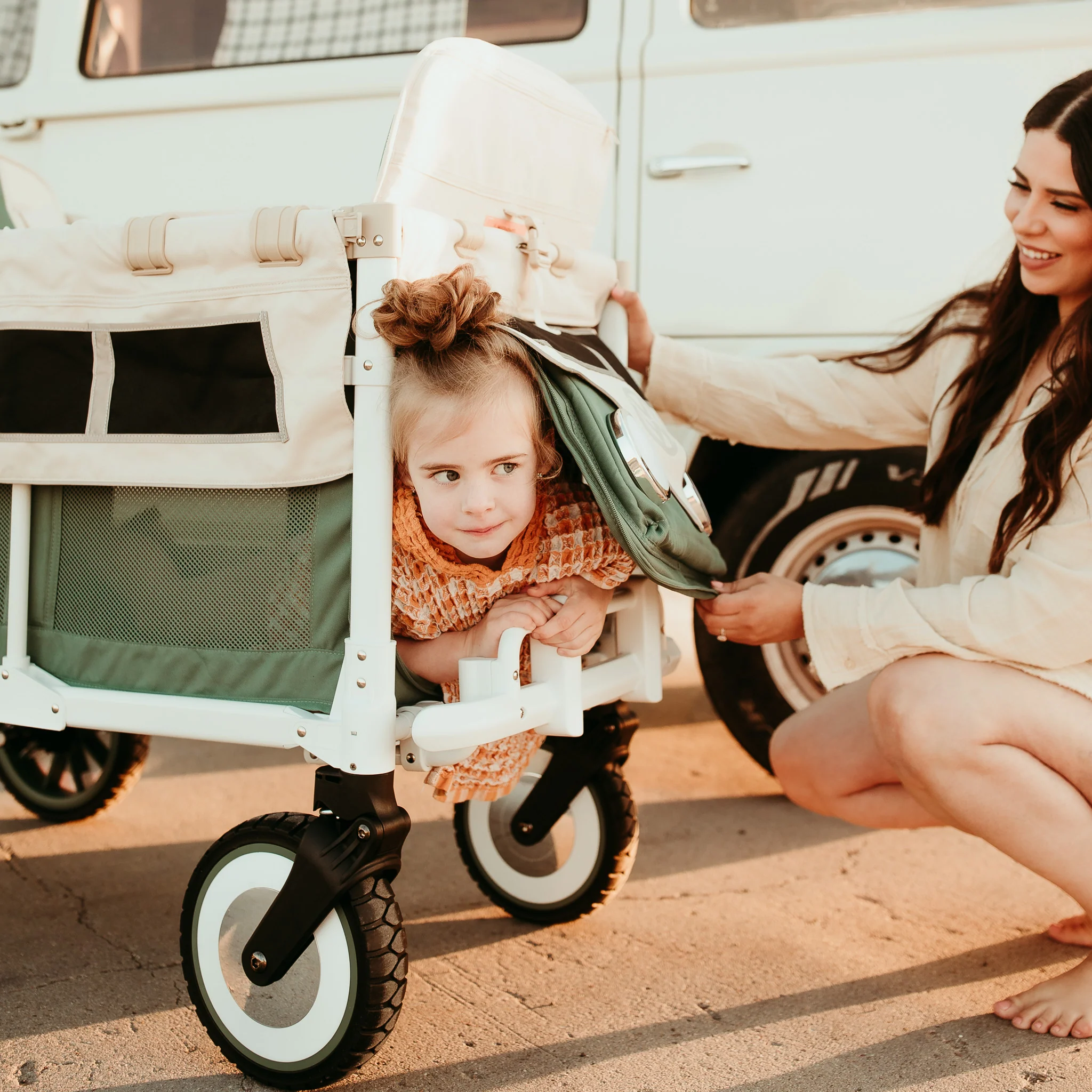 W0NDERF0LD  Volkswagon Special Edition Quad (4 seater) Stroller Wagon