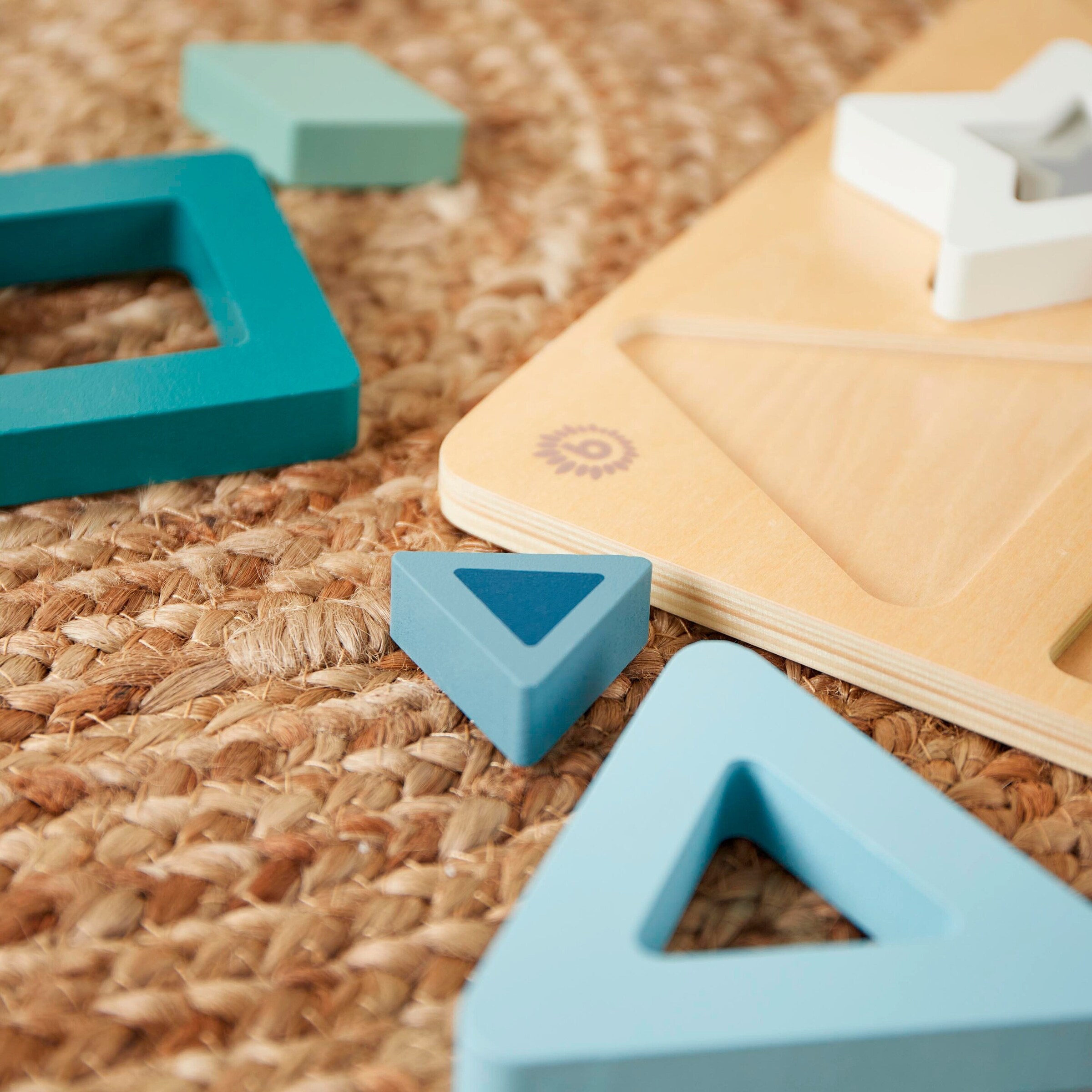Bieco Geometrisches Puzzle aus Holz - ab 12 Monate Blau