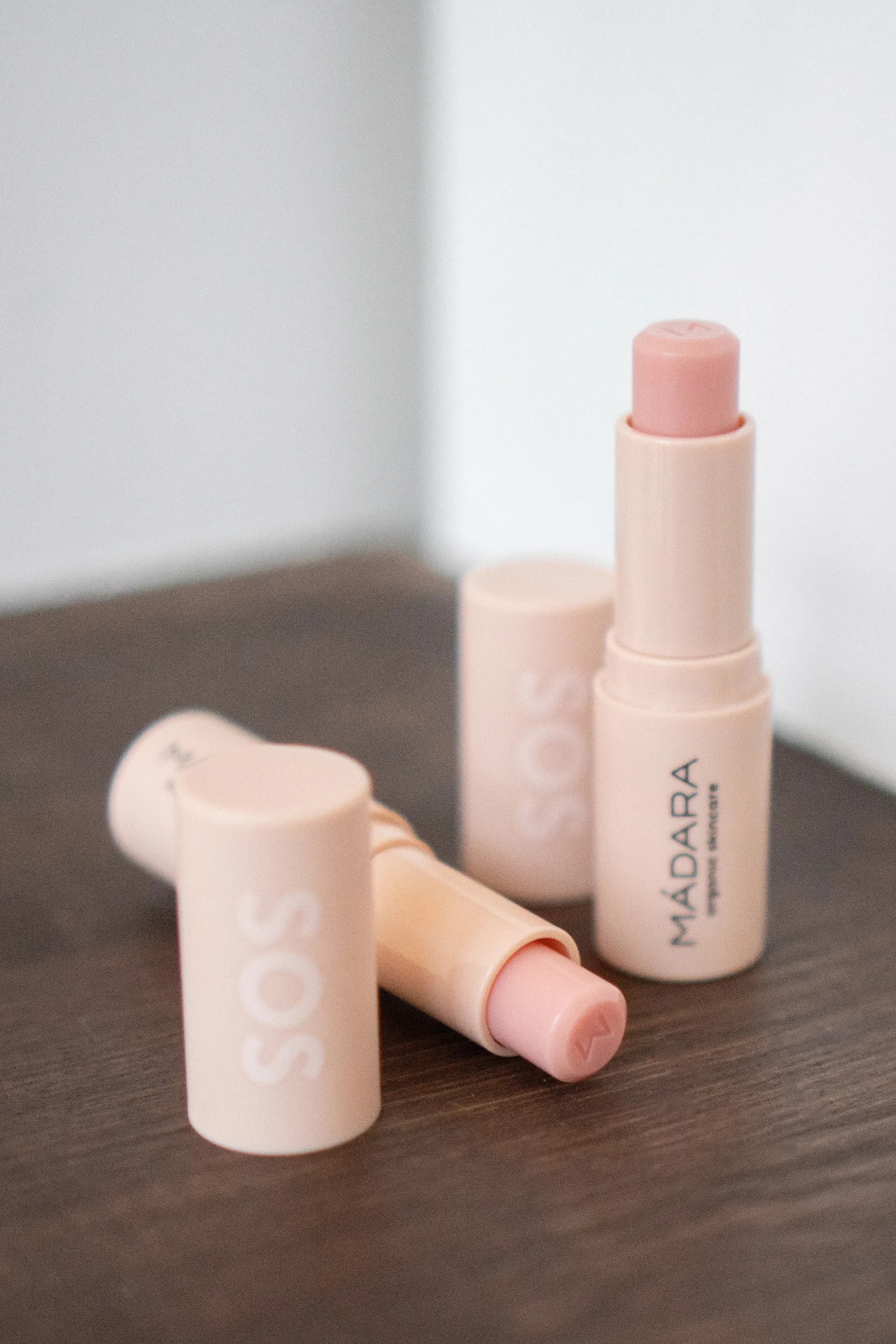 Mádara Cosmetics Baume à lèvres SOS Hydra-4.5 g
