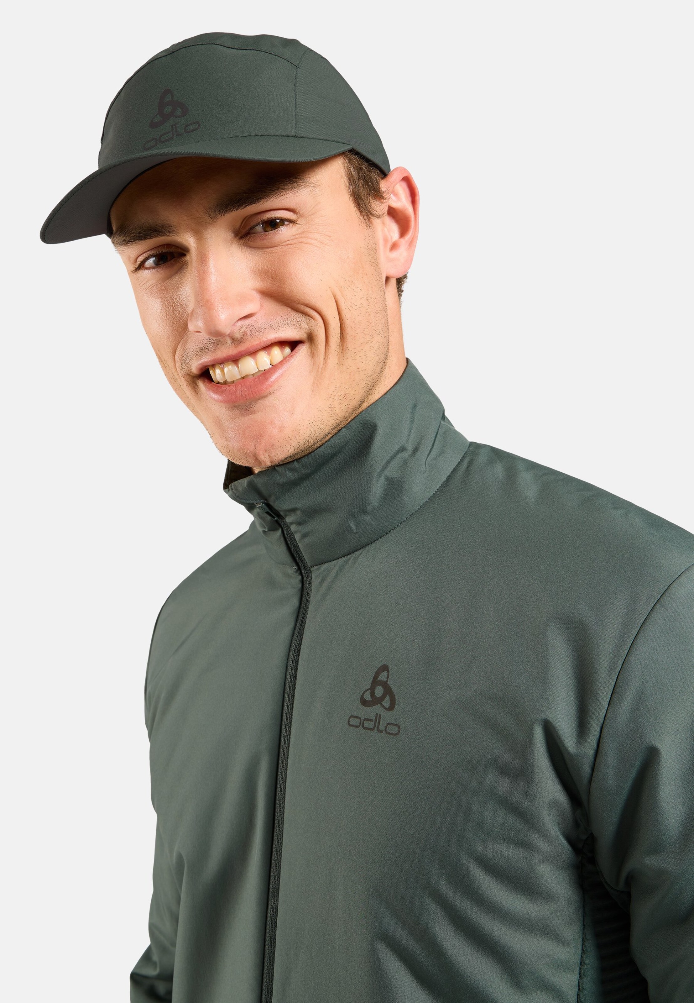 Essentials Insulator Hybrid-Laufjacke in urban chic