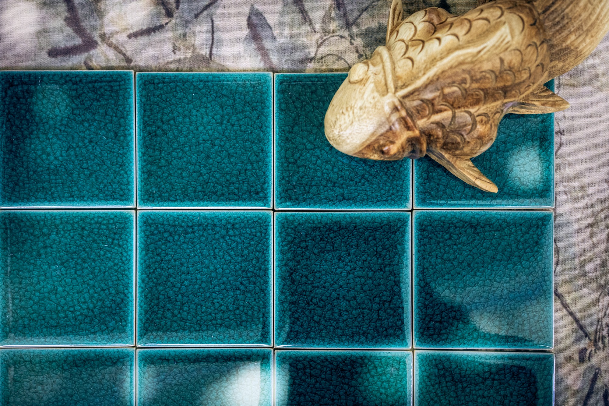 Massivholz-Figur 'Schleierfisch' links, natur, H 20 cm, B 32 cm, L 10 cm von fischer's lagerhaus