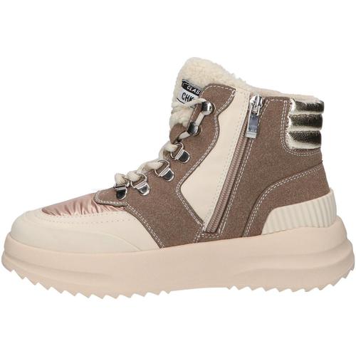 Chika 10 - WALK 03 Beige