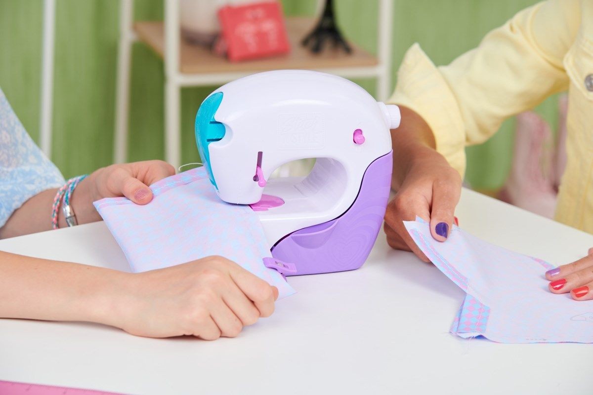 Cool Maker - Sew Stylin Fashion Studio Symaskine