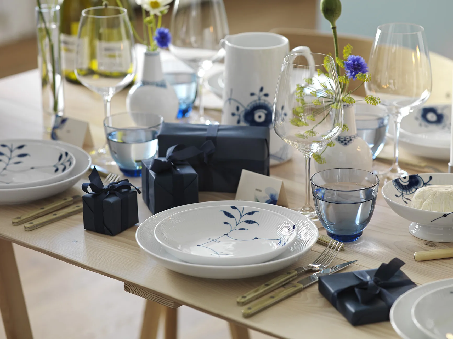 Royal Copenhagen Blå Mega Riflet Moderne Tallerken