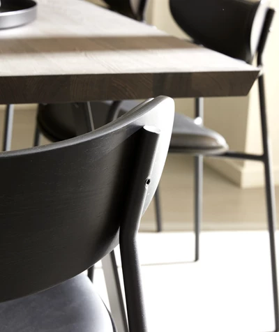 Timber 240 x 100 x 75 cm Spisebord 240 x 100 x 74 cm