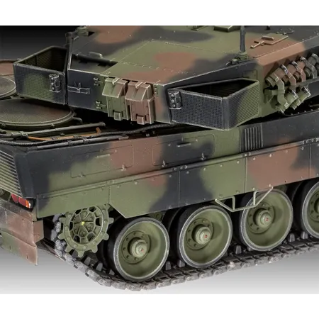 Revell Leopard 2 A6M+