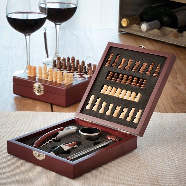 Innovagoods Conjunto de Acessórios para Vinho e Xadrez 37 Peças