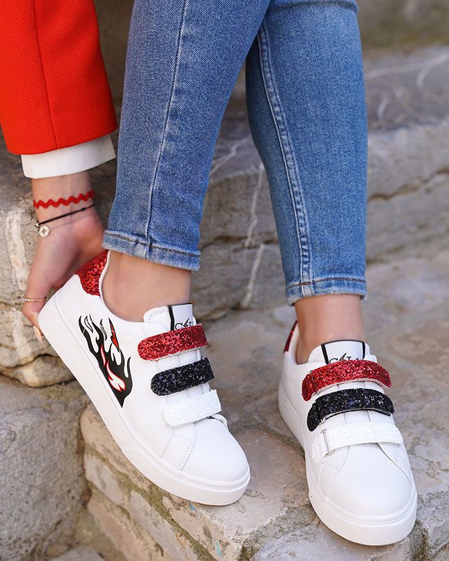 Sneakers Blanches Design Flamme avec Velcro Pailleté Rouge et Noir