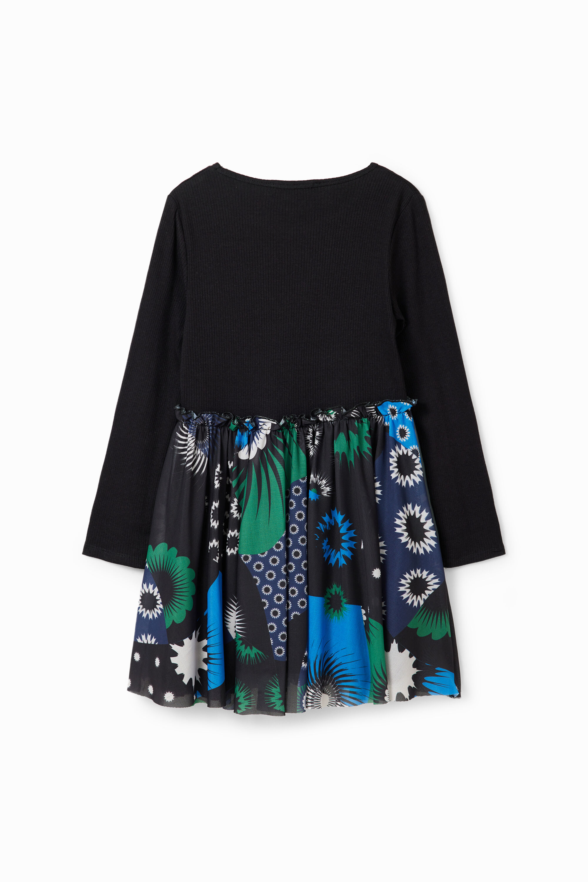 vestido com aplicações geométricas