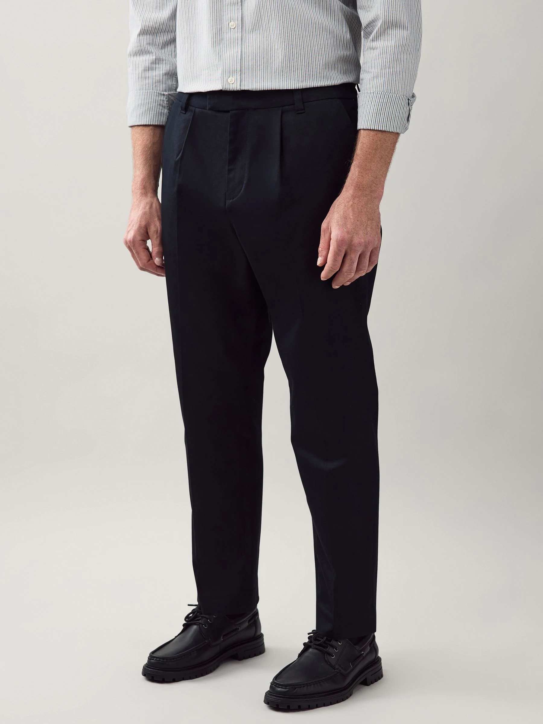 Zwart - Regular Tapered Fit Smart Cotton Chinos with Elasticated Back and Stretch