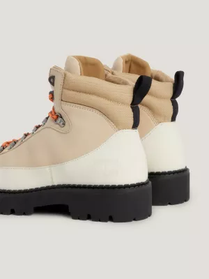 Botas de caminhada com travas de couro